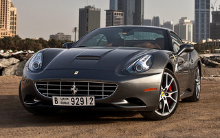 Ferrari California 30 (2012) US (#71279)