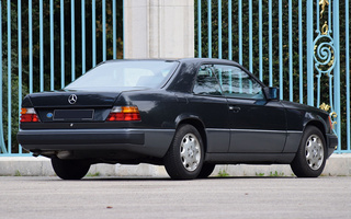 Mercedes-Benz 230 CE (1987) (#73634)