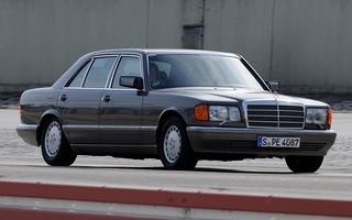 Mercedes-Benz 560 SEL (1985) (#73764)