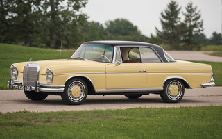 Mercedes-Benz 220 SE Coupe (1961) (#74072)