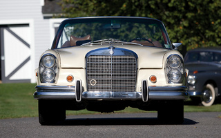 Mercedes-Benz 280 SE Cabriolet (1967) US (#74098)