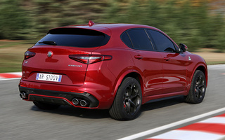 Alfa Romeo Stelvio Quadrifoglio (2017) (#74957)