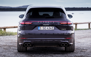 Porsche Cayenne E-Hybrid SportDesign Package (2018) (#77822)