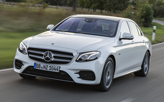 Mercedes-Benz E-Class Plug-In Hybrid AMG Line (2016) (#80790)