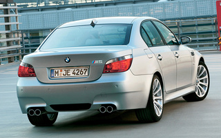 BMW M5 (2005) (#82627)