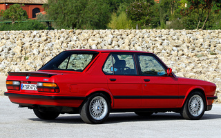 BMW M5 (1985) (#82647)