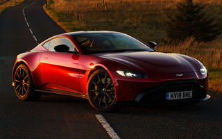 Aston Martin Vantage (2018) UK (#85034)