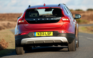 Volvo V40 Cross Country (2012) UK (#8699)