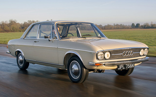 Audi 100 with twin headlights [2-door] (1971) UK (#88088)