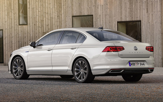 Volkswagen Passat GTE (2019) (#88761)