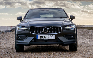 Volvo V60 Cross Country (2019) UK (#89259)