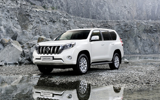 Toyota Land Cruiser (2013) (#8941)