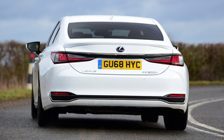 Lexus ES Hybrid F Sport (2019) UK (#89761)