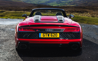 Audi R8 Spyder Performance (2019) UK (#89954)