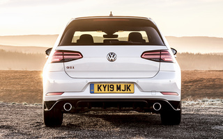 Volkswagen Golf GTI TCR [5-door] (2019) UK (#90150)