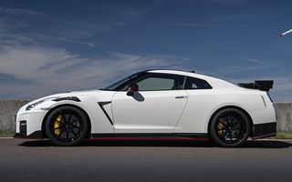 Nissan GT-R Nismo (2019) UK (#92590)