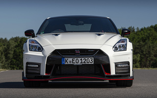 Nissan GT-R Nismo (2019) UK (#92592)