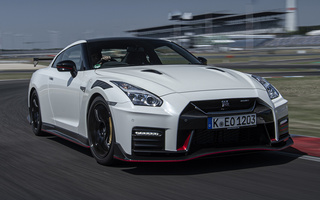 Nissan GT-R Nismo (2019) UK (#92593)