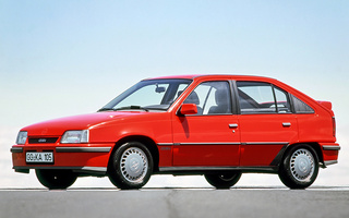 Opel Kadett GSi [5-door] (1984) (#92780)