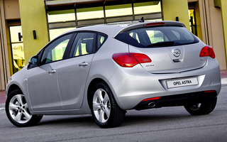 Opel Astra (2010) ZA (#93822)