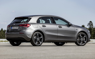 Mercedes-Benz A-Class Plug-In Hybrid (2019) (#94773)