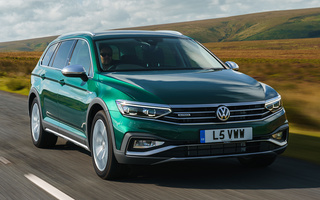 Volkswagen Passat Alltrack (2019) UK (#95546)