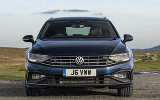 Volkswagen Passat Estate R-Line (2019) UK (#95548)