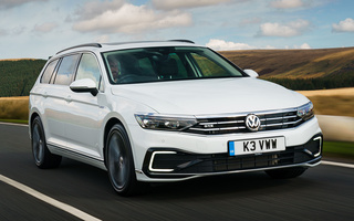 Volkswagen Passat GTE Estate (2019) UK (#96442)