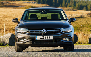 Volkswagen Passat (2019) UK (#96691)