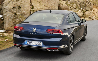 Volkswagen Passat R-Line (2019) (#96826)