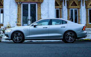 Volvo S60 Inscription (2019) JP (#97345)