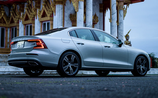 Volvo S60 Inscription (2019) JP (#97346)