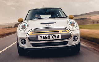 Mini Cooper S E [3-door] (2020) UK (#98669)