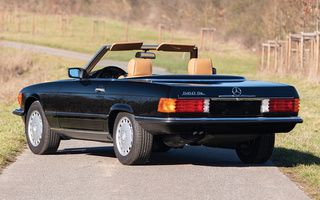 Mercedes-Benz 560 SL (1985) (#98840)