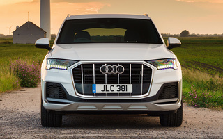 Audi Q7 Plug-In Hybrid S line (2020) UK (#99933)