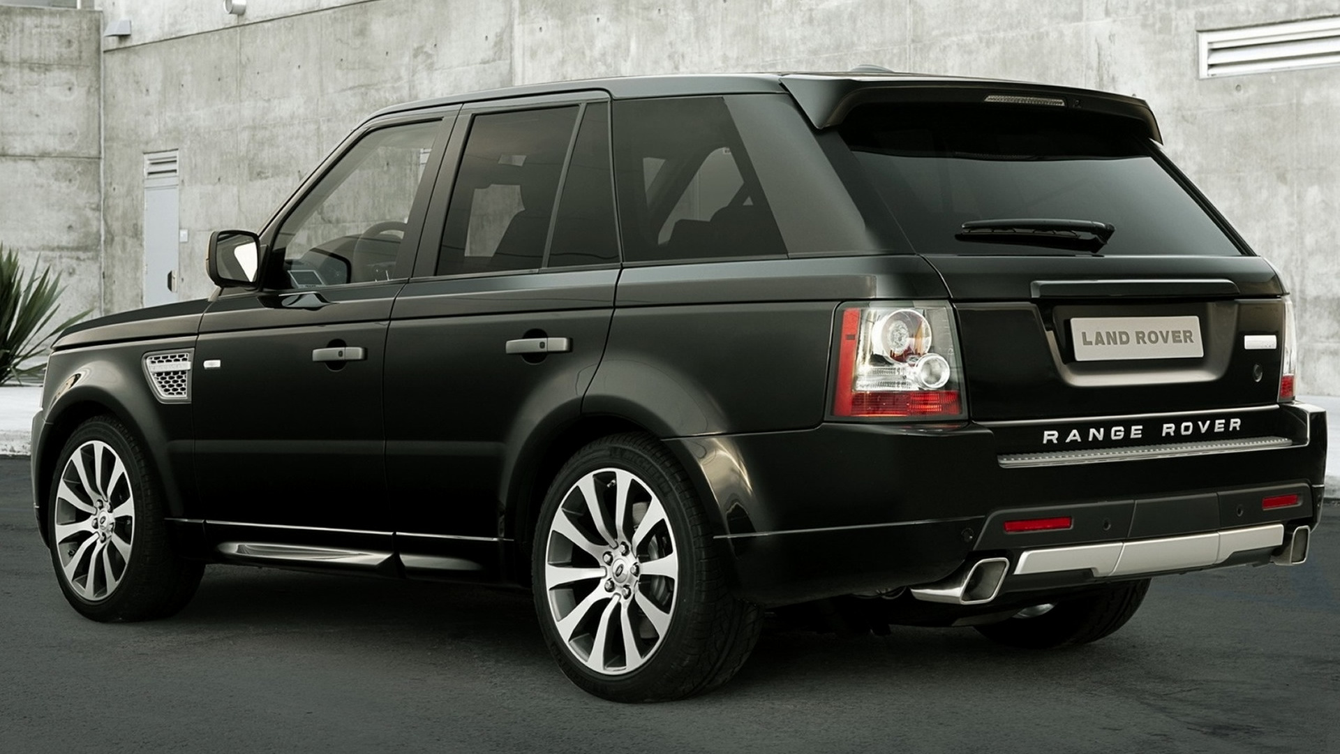 what is a range rover sport autobiography