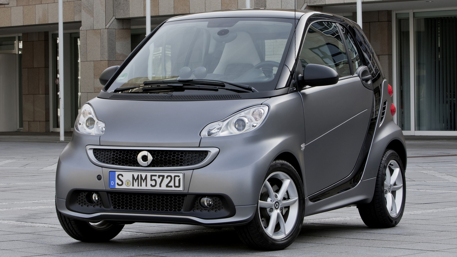 Маленькие автомобили в россии. Smart Fortwo 2007. Mercedes Smart Fortwo. Smart Fortwo 2007 – 2015 II. Smart Fortwo 2012.