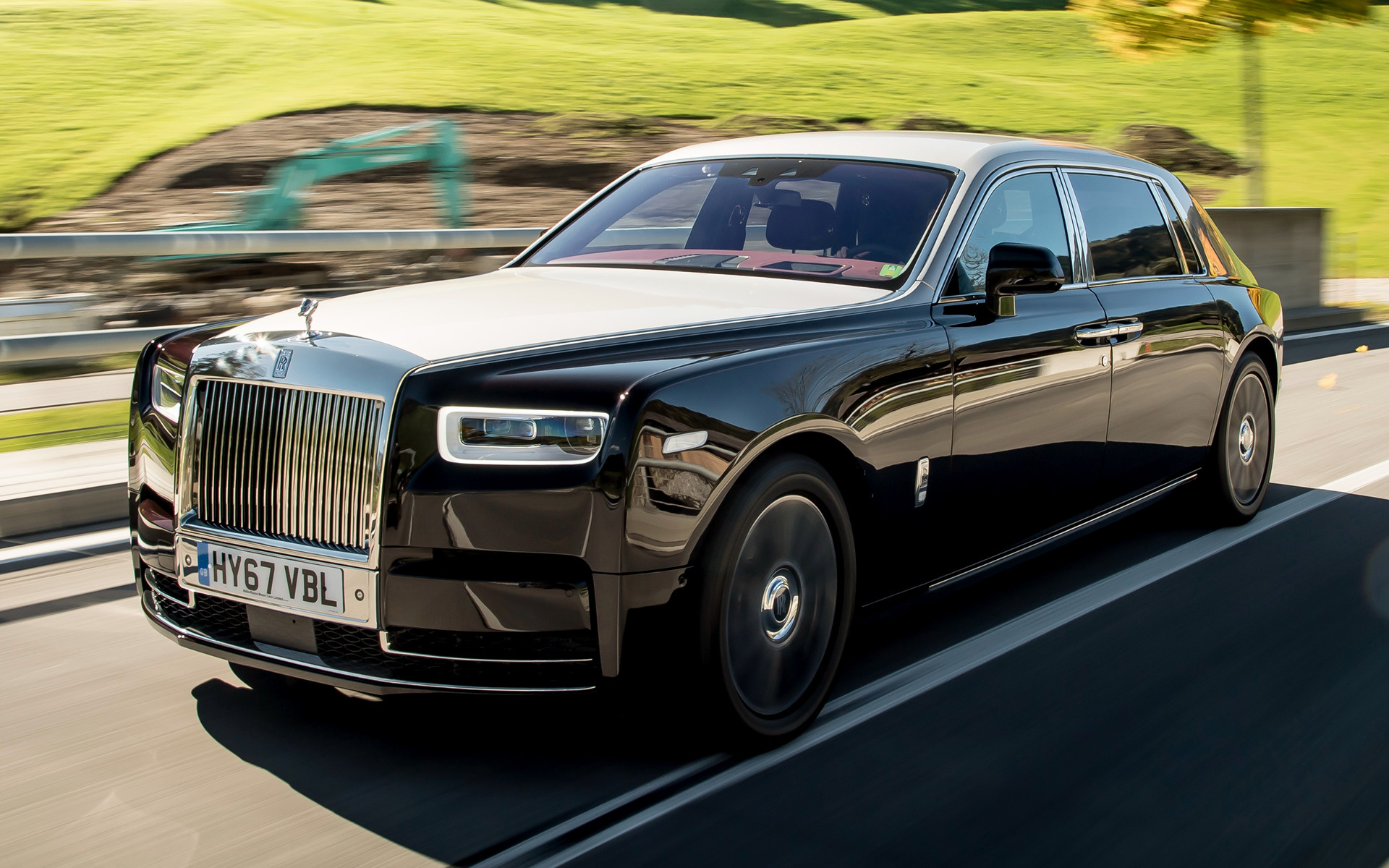 Новый rolls royce. Роллс Ройс Фантом 2022. Роллс Ройс Фантом 2021. Машина Rolls Royce Phantom. Роллс Ройс Фантом новый.