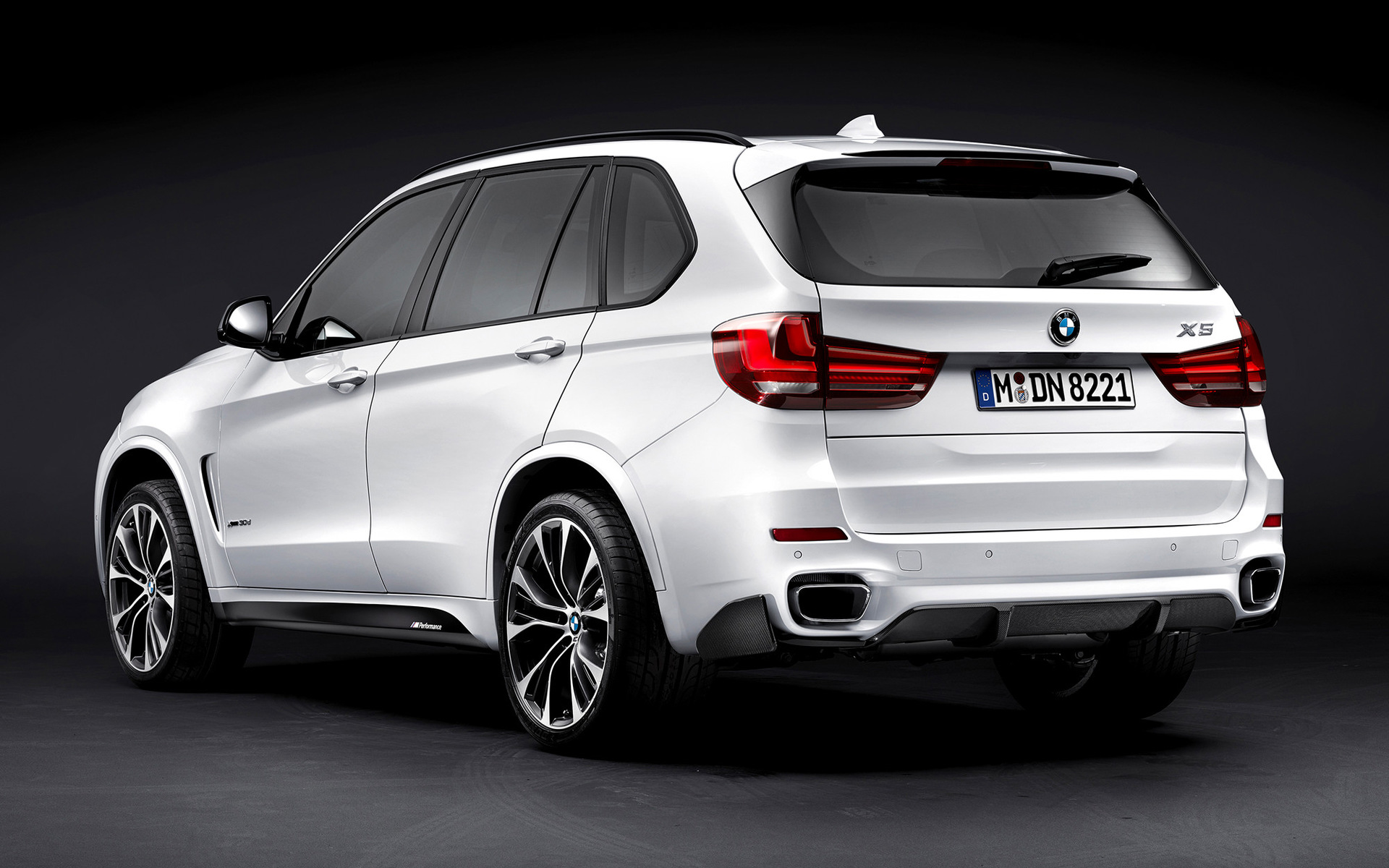 X 5 0.5 x 1. BMW x5 f15. БМВ x5m f85. BMW f15 m Performance. BMW x5 f15 f85.