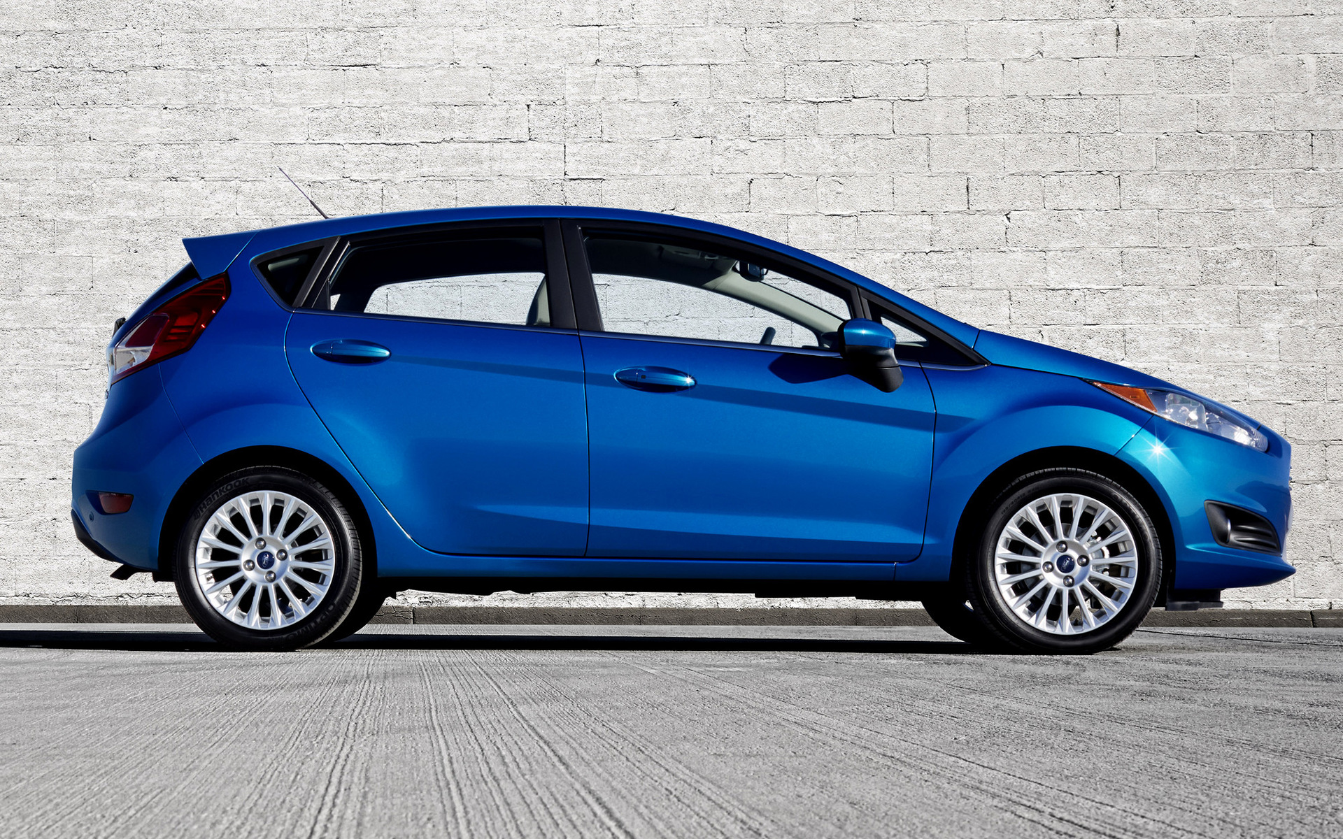 Ford Fiesta 2015 › Фото в новом кузове + фото салона...