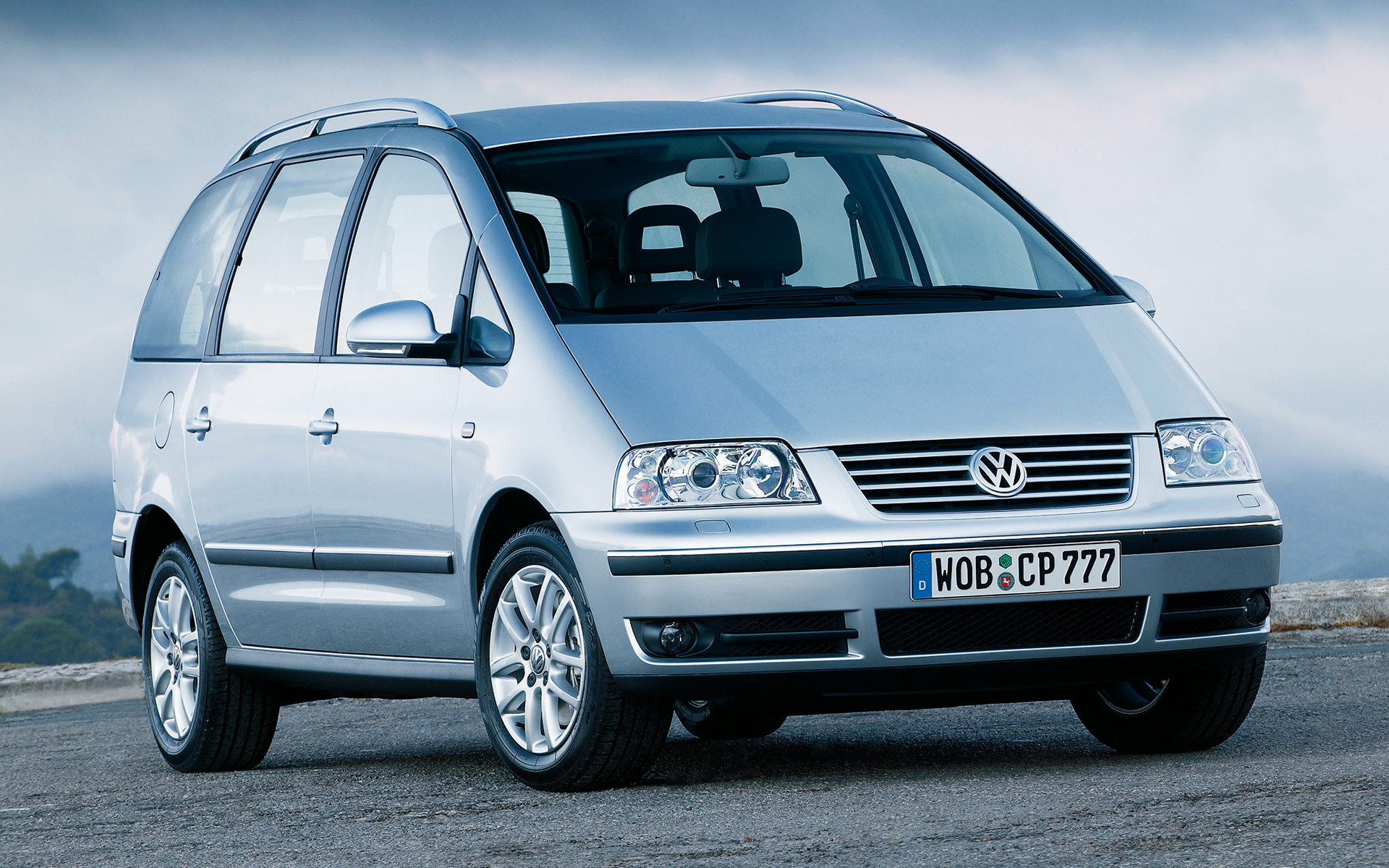 Фольксваген шаран 2001 год. Volkswagen Sharan i. Фольксваген Шаран в 5. Фольксваген Шаран 2 поколение. Фольксваген Шаран 1 поколение.