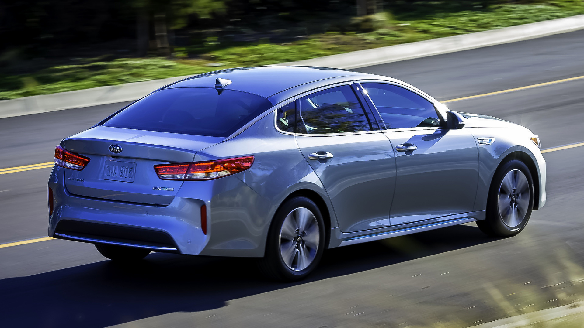 2017 Kia Optima Plug-in Hybrid EX - Wallpapers and HD Images | Car Pixel