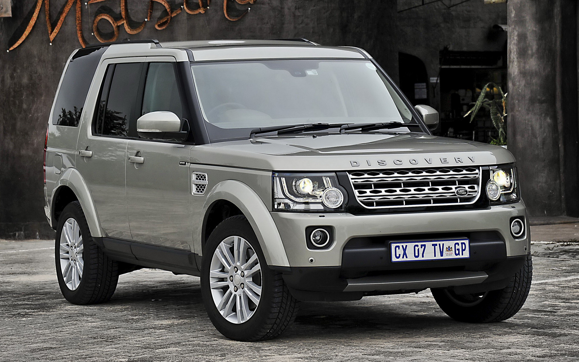 2014 Land Rover Discovery HSE (ZA) Wallpapers and HD