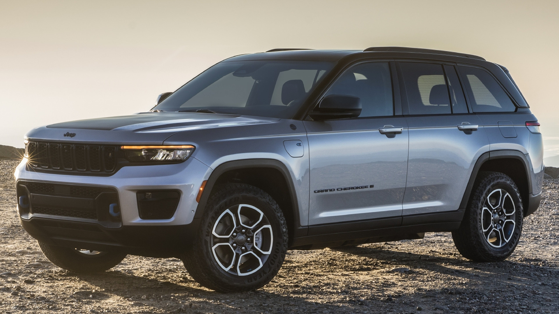 2022 Jeep Grand Cherokee Trailhawk Plug In Hybrid Wallpapers And Hd