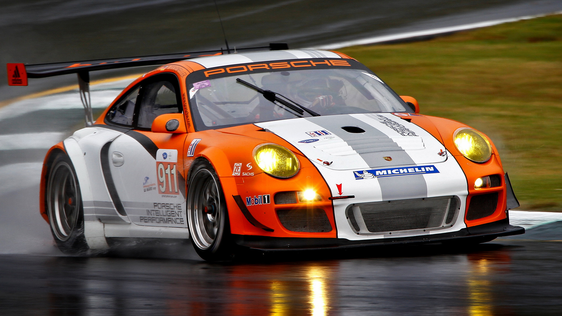 2010 Porsche 911 GT3 R Hybrid