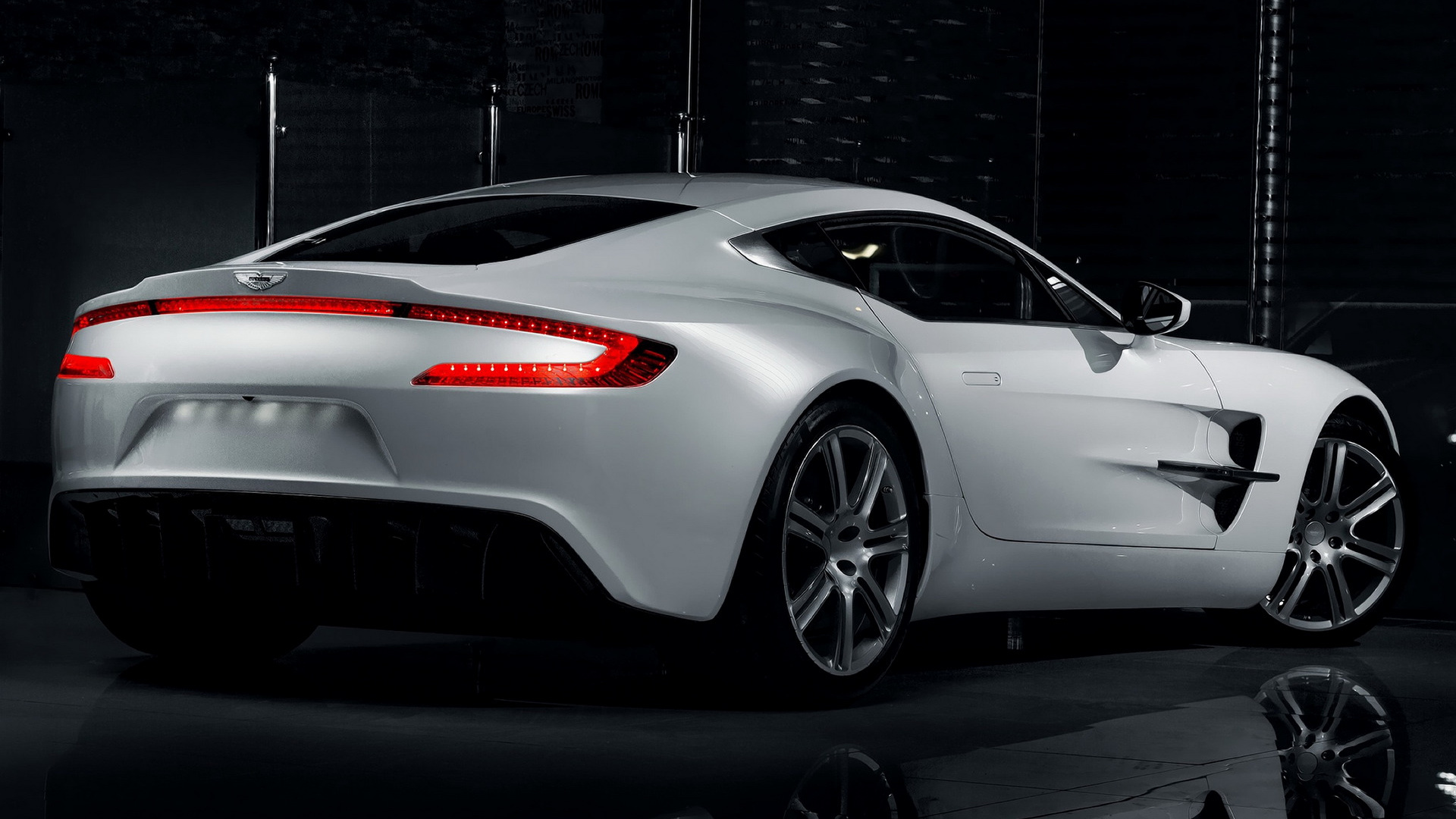 2010 Aston Martin One 77