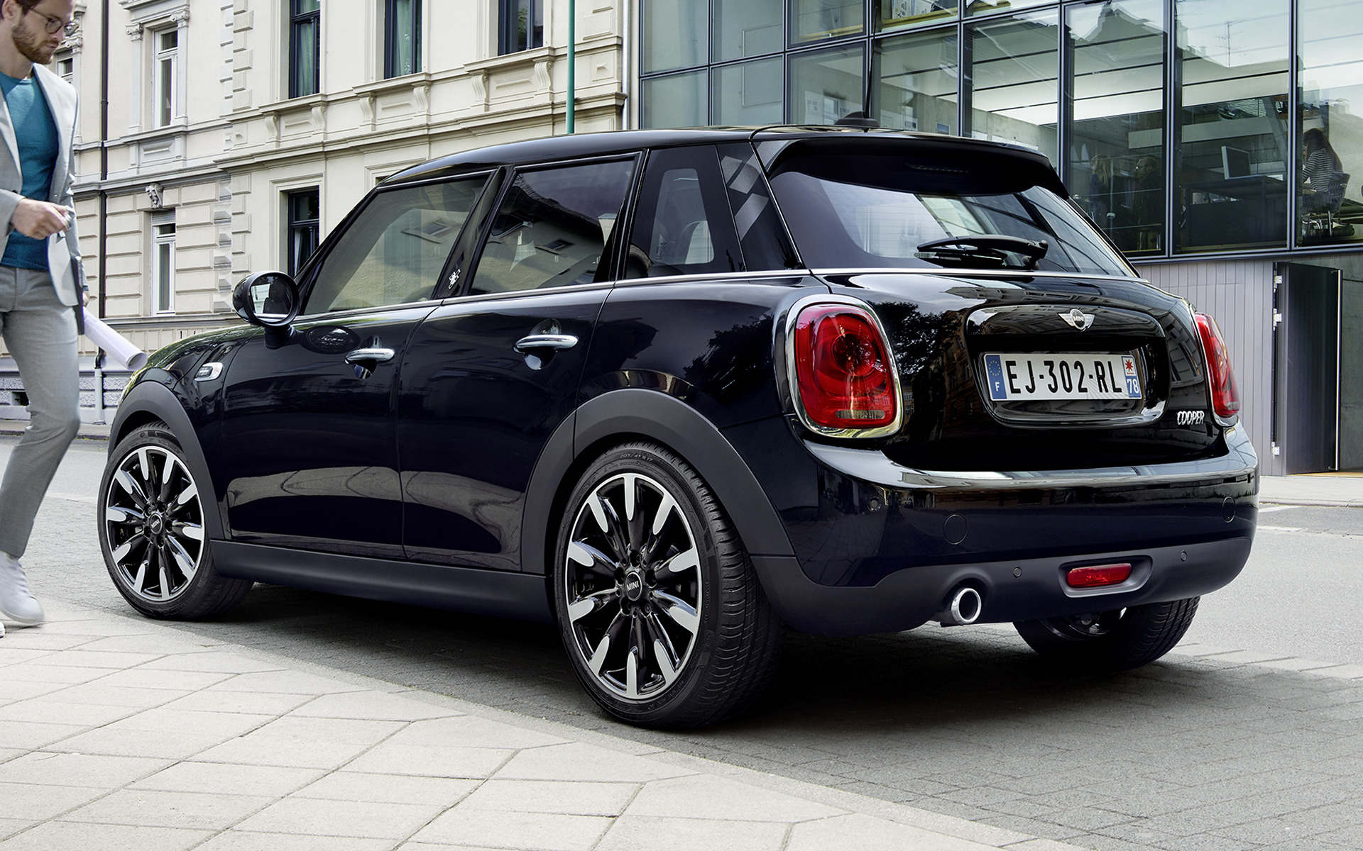 2017 Mini Cooper Blackfriars 5-door - Wallpapers and HD Images | Car Pixel