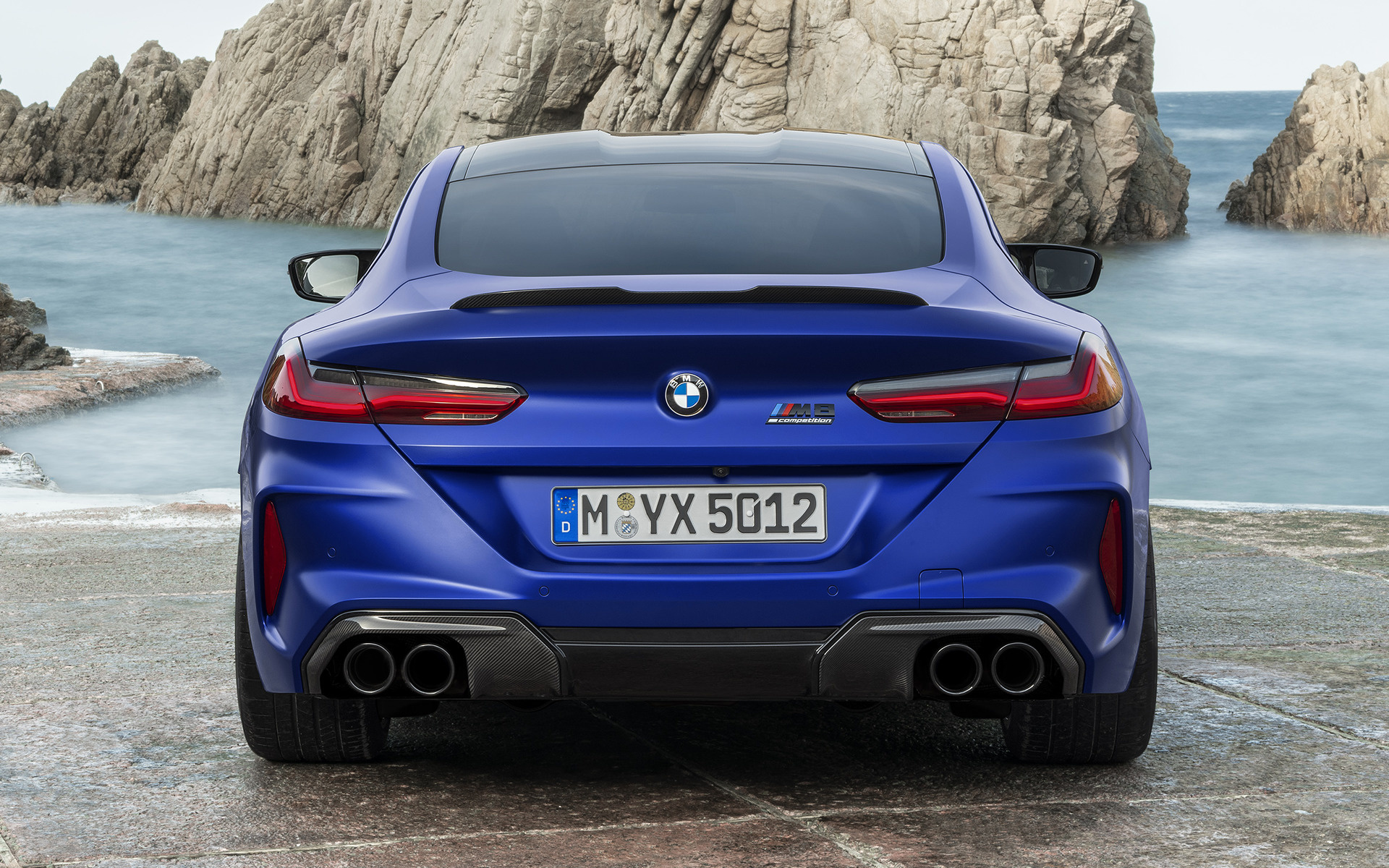 Bmw m hybrid. БМВ м8. BMW m8 50i. БМВ м8 Компетишн 2023. Новая BMW m8.