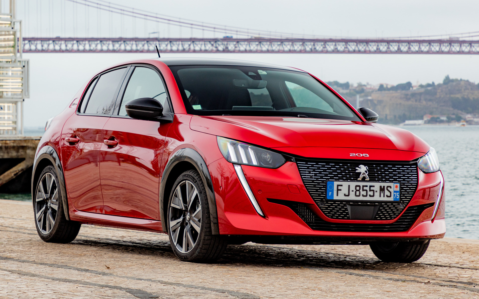 Peugeot 208 GT Line 2019 - Red