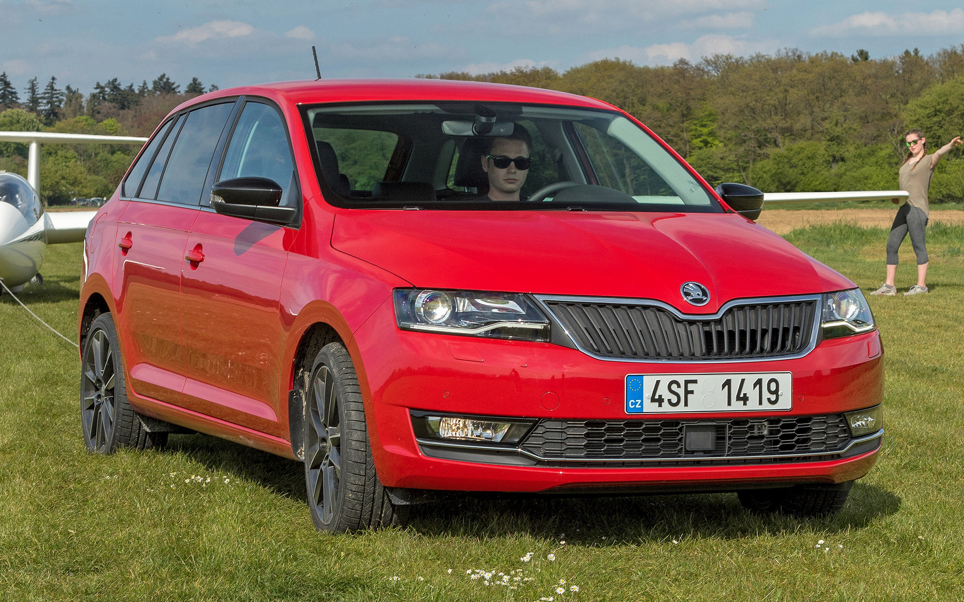 Шкода рапид 2019 масло. Шкода Рапид хэтчбек 2017. Шкода Spaceback. Skoda Rapid Spaceback. Шкода Рапид СХ-50.